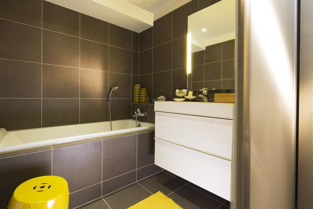 Hotel De France Angerville  Bagian luar foto